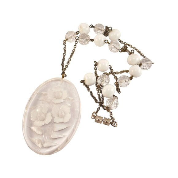 Vintage Floral Lucite Pendant Necklace With White & Clear Beads On Brass Chain - Picture 4 of 9